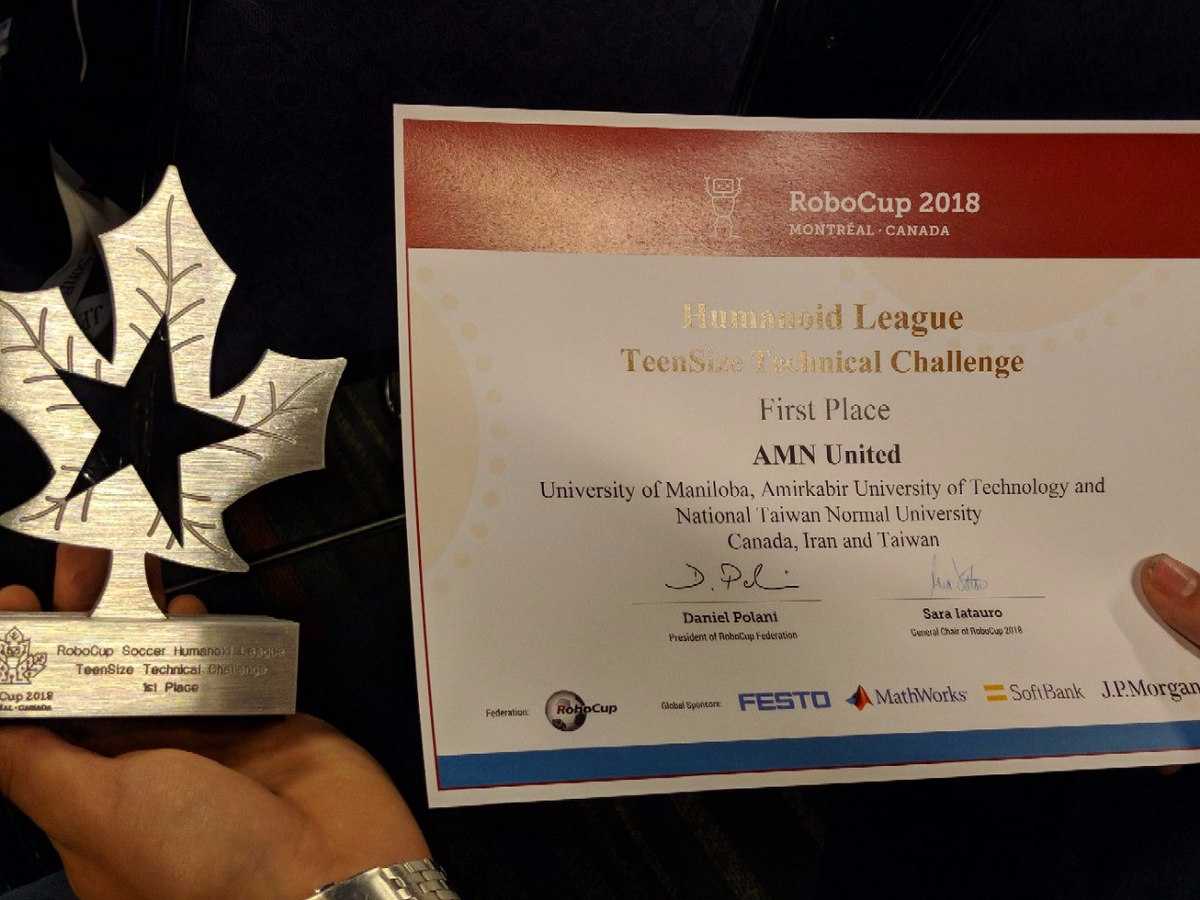 University of Manitoba Snobots team and robots at RoboCup 2018