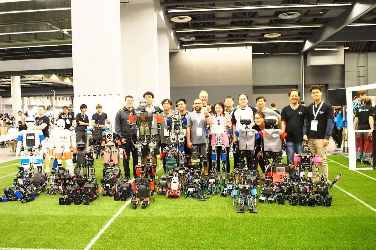 University of Manitoba Snobots team and robots at RoboCup 2018